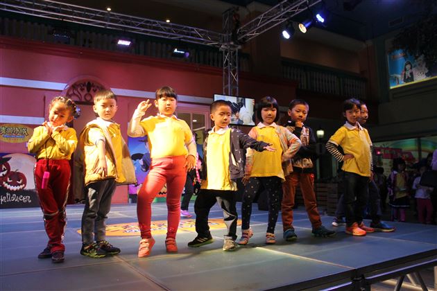 麦鲁小镇体验多  各行各业真快乐——记棠外附小一年级社会实践活动