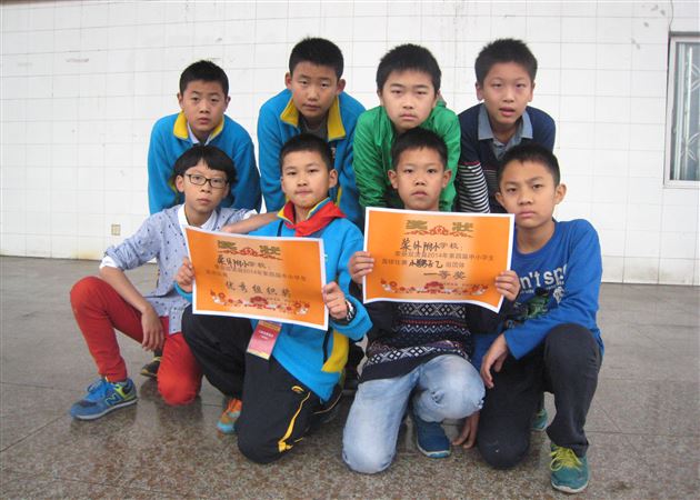 棠外附小荣获双流县2014年第四届中小学生篮球比赛一等奖