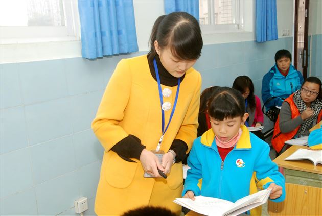 再牵手，共进步——棠外附小与阿坝县城关第一小学开展“手拉手”教学研讨活动