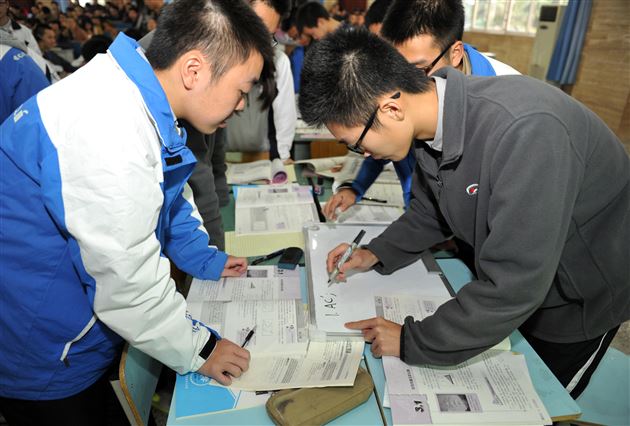 让学生做学习的主人——记棠外高中部深化“3+1”课堂研讨会