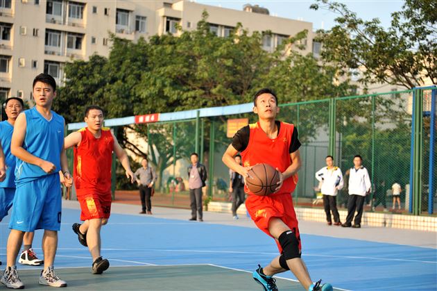 棠外成功举办第十二届教工篮球赛