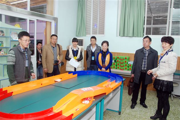 西南大学附属小学管理团队到棠外附小参观、交流