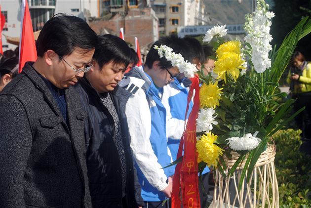 冬菊初绽 生命可贵——记棠外初2013级师生社会实践活动“北川地震遗址之行”