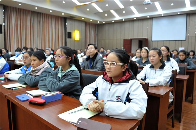 善养才德学识 乐为立地书橱——棠外初中仁譞文学社举办邵培德先生散文创作讲座