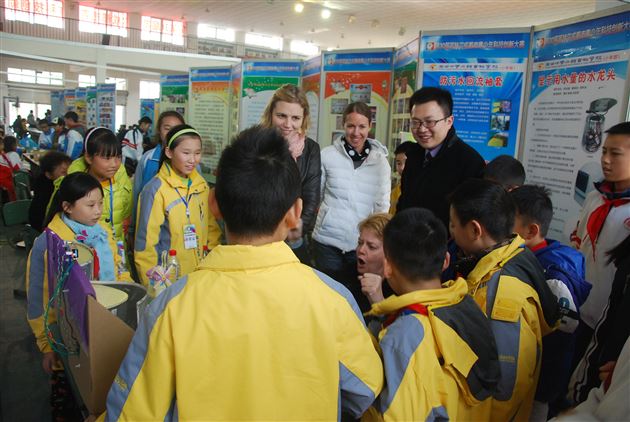 棠外附小学生参加成都市第30届英特尔青少年科技创新大赛