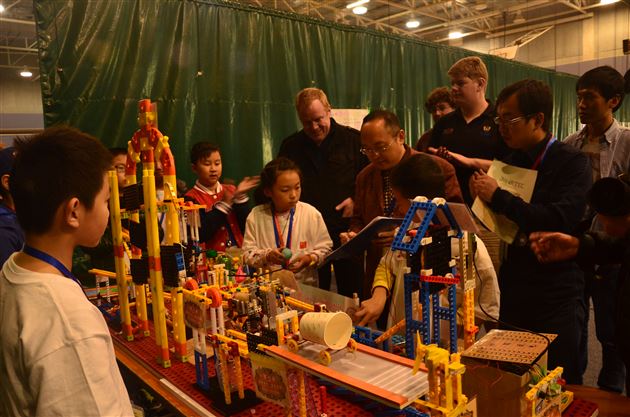 棠外附小代表中国赴新西兰参加第三届国际青少年教育机器人奥赛以第一名佳绩荣获金奖