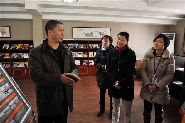 成都市教科文卫体工会主席古勇齐一行到棠外调研指导工作