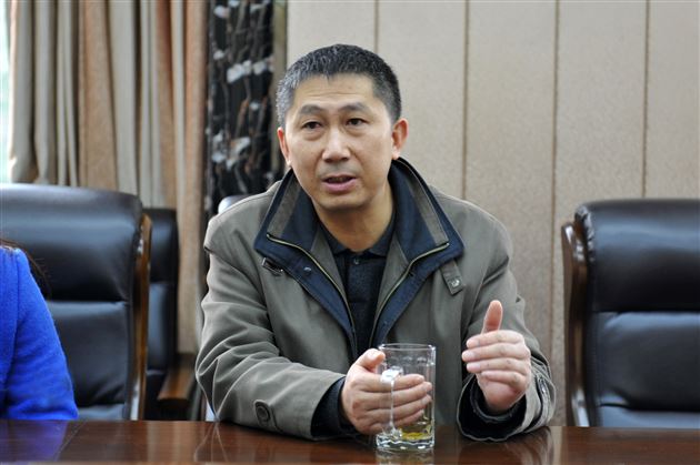 成都市教科文卫体工会主席古勇齐一行到棠外调研指导工作