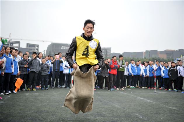 棠外成功举办第一届初中集体项目运动会