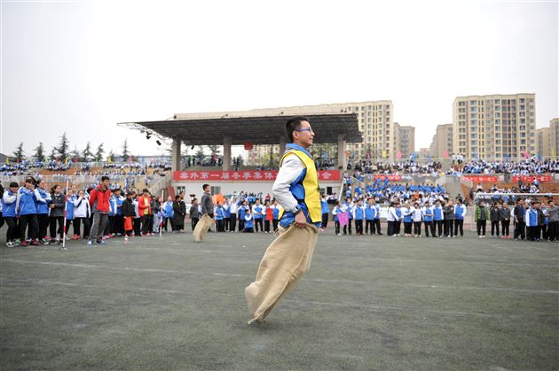 棠外成功举办第一届初中集体项目运动会