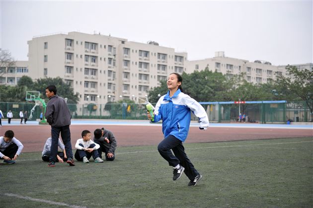 棠外成功举办第一届初中集体项目运动会