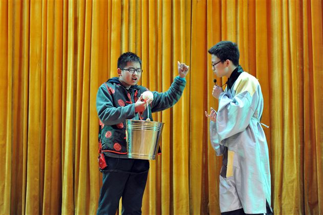 戏里戏外人生百态  课内课外展我风采——棠外初中成功举办首届“丑小鸭杯”课本剧大赛