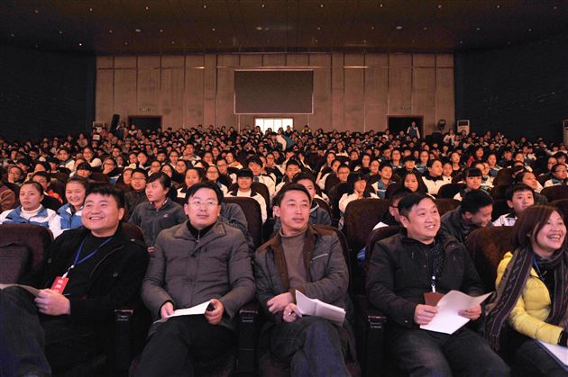 戏里戏外人生百态  课内课外展我风采——棠外初中成功举办首届“丑小鸭杯”课本剧大赛