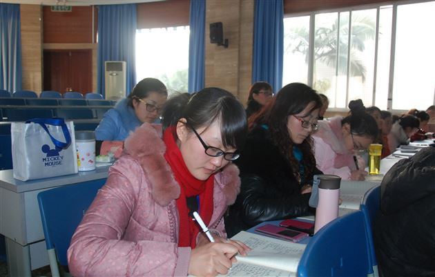 行进中摸索，探究中前行——记棠外附小修身班会研讨活动