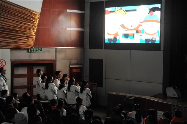 棠外第十二届“英语文化艺术节”系列活动播报（三）——高2014级英语歌曲及电影配音汇报演出