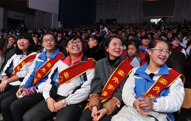 棠外第十二届“英语文化艺术节”系列活动播报（三）——高2014级英语歌曲及电影配音汇报演出