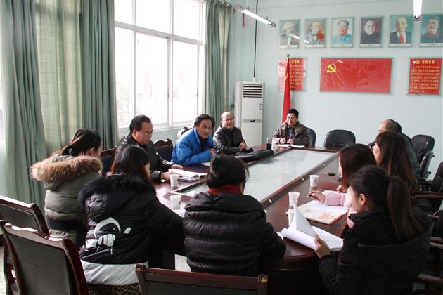 专家把脉巧解惑 穷经皓首勇探索