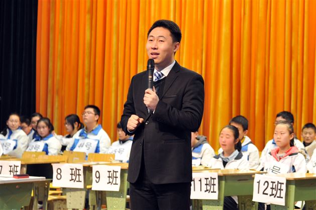 棠外举行首届年级英语拼字大赛