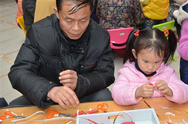 祖孙同乐 喜迎羊年——记棠外实验幼稚园亲子手工制作周活动