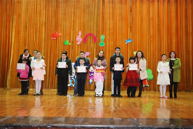 棠外附小小主持汇报演出精彩上演