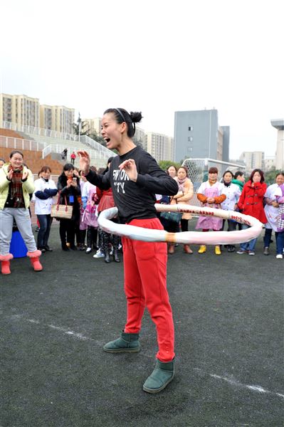 棠外举行庆祝“三八”国际劳动妇女节表彰暨联欢会