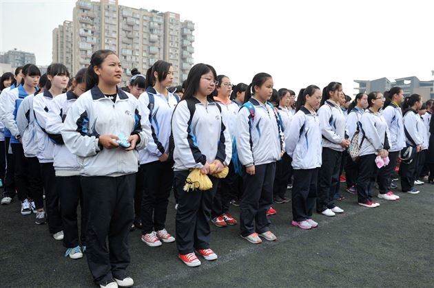 棠外开展火灾逃生应急疏散演练