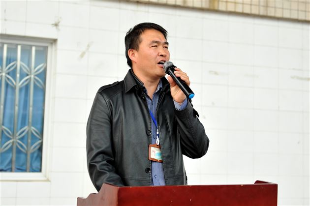 鲲鹏展翅凌万里，独占鳌头定乾坤——棠外召开初2012级中考动员暨表彰大会