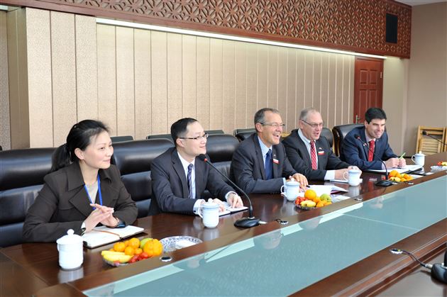 新西兰友好学校校长访问团赴棠外进行教育交流