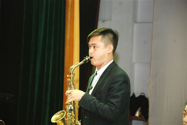 四川交响乐团“高雅艺术”走进棠外附小专场演出成功举行