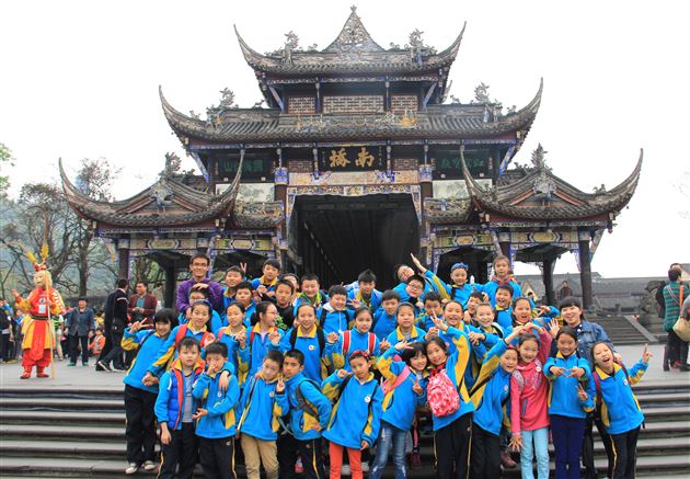 进千年文化圣地，感受自然民俗风尚——记棠外附小五年级社会实践活动