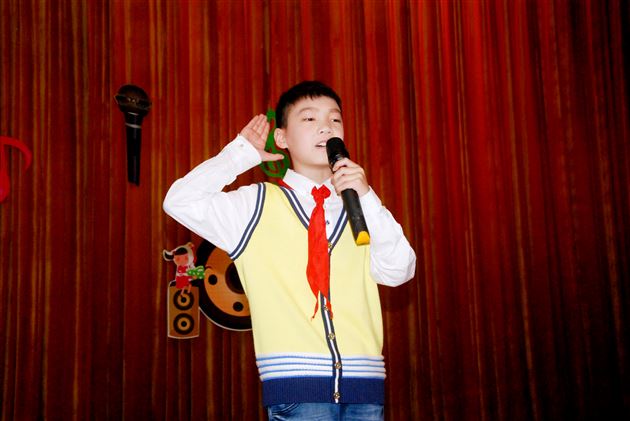 扬文明礼仪风  开诚信友善花——记棠外附小首届”阳光杯”演讲比赛