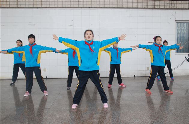 棠外附小值周班级学生参加校内实践活动（二）