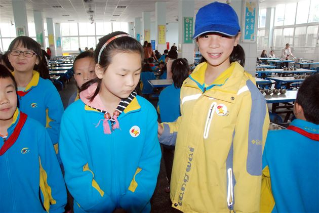 实践出真知  付出有收获——棠外附小值周班级学生参加校内实践活动（三）