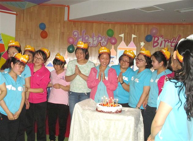 让我们一起成长——记棠外实验幼稚园教职工集体庆生活动