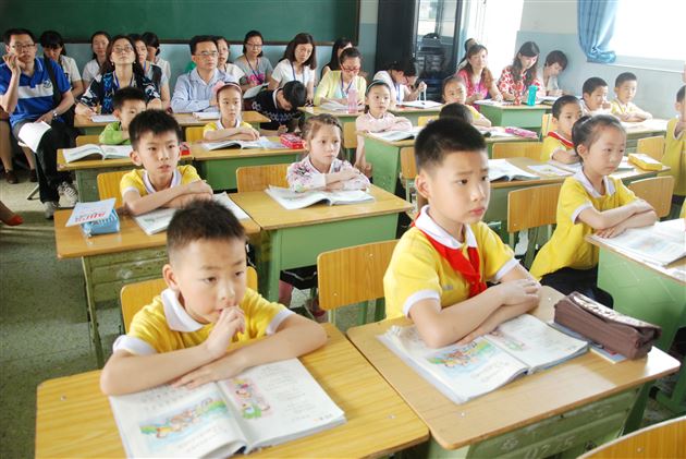 让课堂涌动生命的力量——记棠外附小刘旭工作室暨语文组教研活动