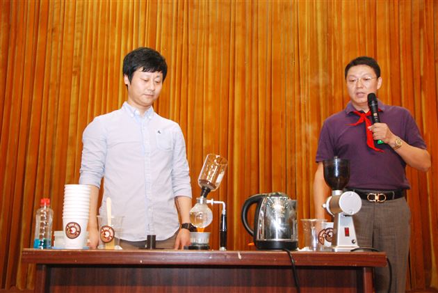 走近咖啡——记棠外附小二年级家长义工课堂