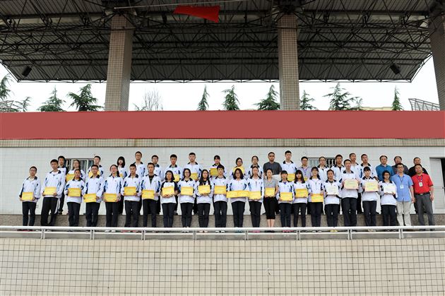 喜报：棠外84名学生和12个班集体被评为2015年省、市、县三好学生、优秀学生干部、四好少年和先进班集体