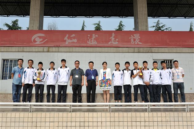 棠外初中部首届校园足球班级联赛圆满落幕