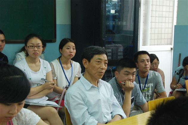 以赛促学，以学促发展——记棠外附小修身班会课赛课活动