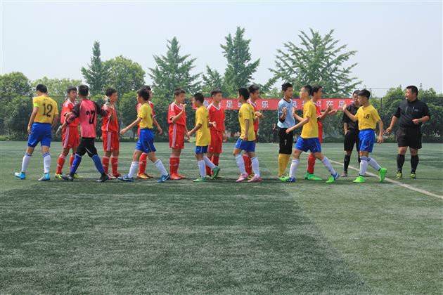 棠外男足代表双流县参加成都市中学生综合运动会男子足球比赛获冠军
