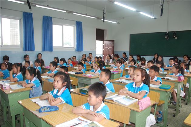 学习中成长，实践中磨练——记棠外附小实习老师汇报课活动