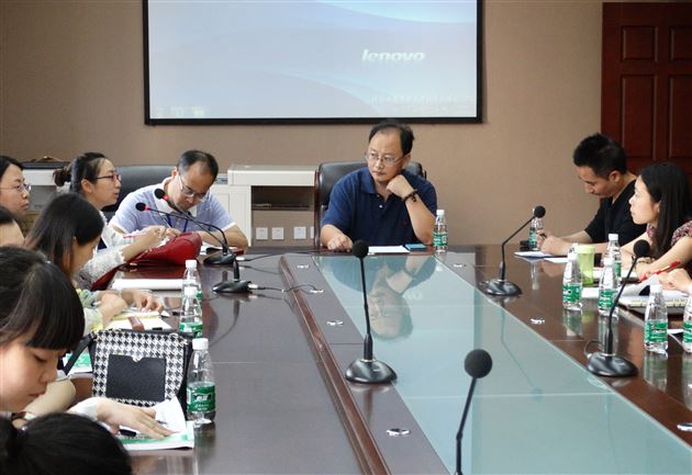 棠外教师刁婵娟、贾林献课成都市高中政治研培活动