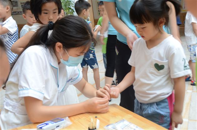 关注幼儿、呵护健康——记棠外实验幼稚园2015年幼儿健康体检