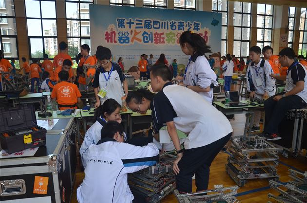 棠外VEX机器人获省赛金牌及亚太机器人中国赛区比赛资格