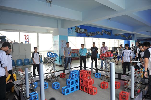 棠外VEX机器人获省赛金牌及亚太机器人中国赛区比赛资格