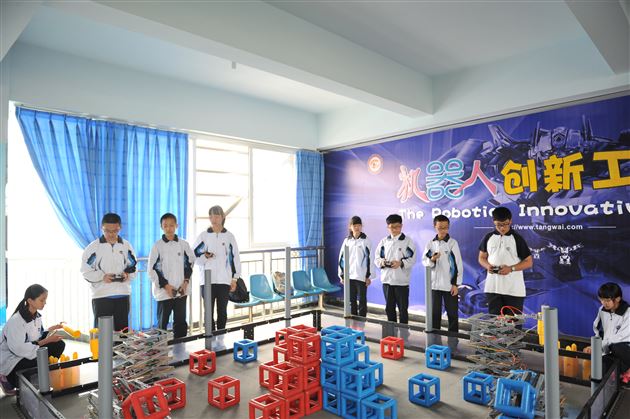 棠外VEX机器人获省赛金牌及亚太机器人中国赛区比赛资格