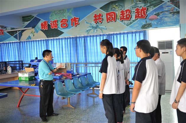 棠外VEX机器人获省赛金牌及亚太机器人中国赛区比赛资格