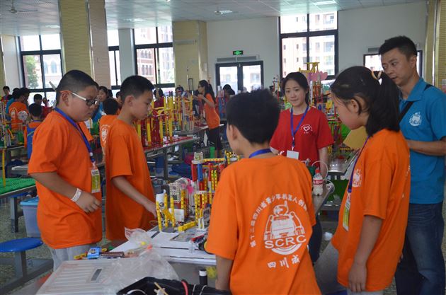 棠外附小荣获第十三届四川省青少年机器人大赛金牌