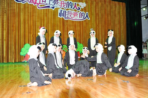 棠外附小隆重举行2015届毕业典礼