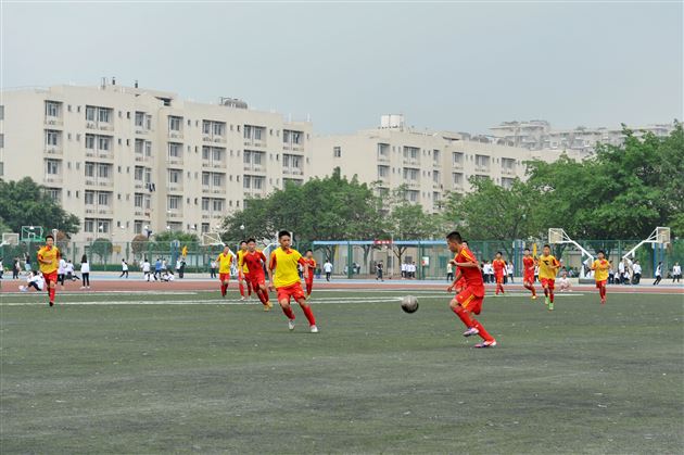 世界足球先生菲戈来访棠外